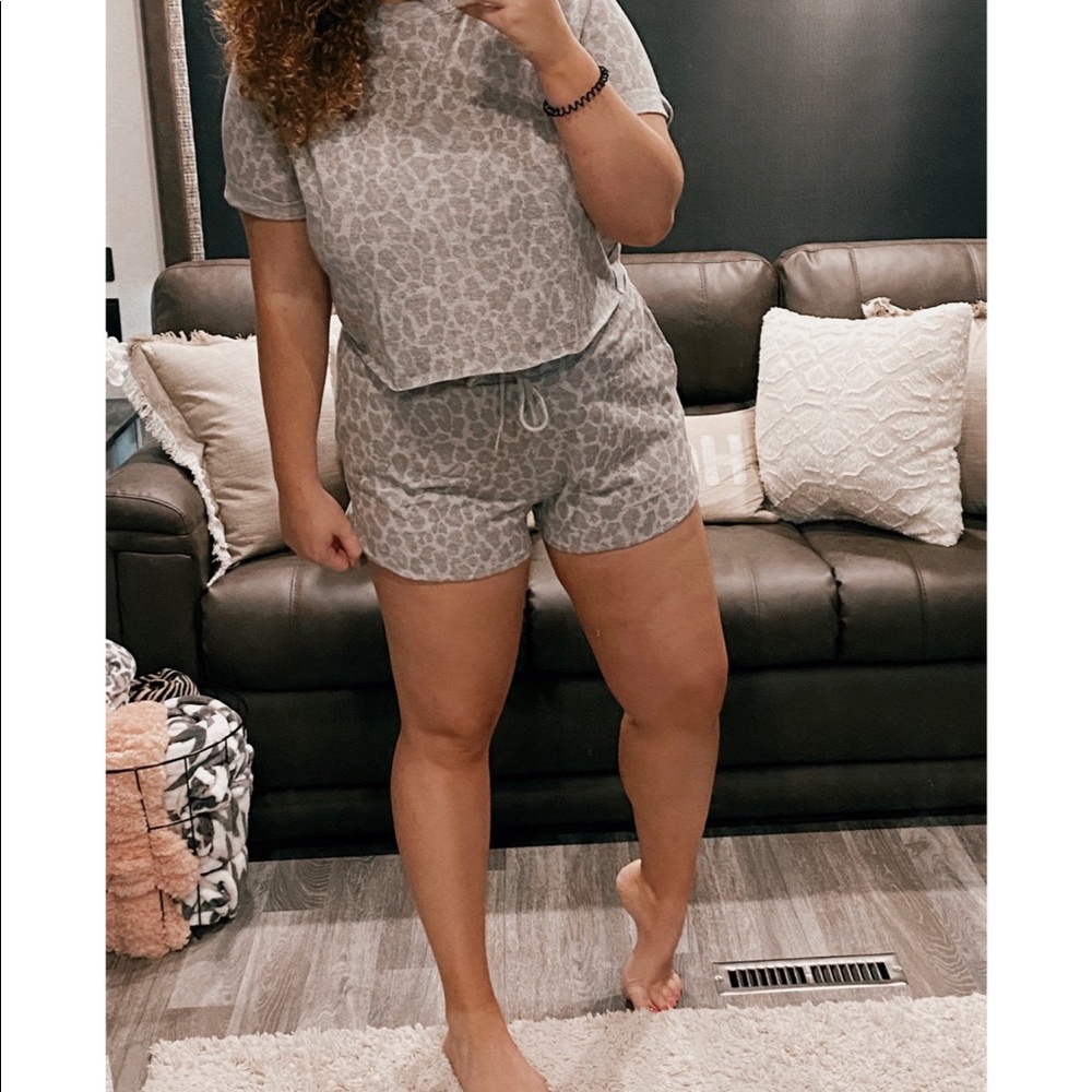 Leopard lounge top